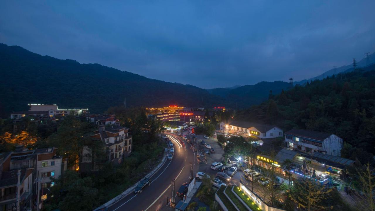 Holiday Inn Express Qiliping By Ihg Emeishan Dış mekan fotoğraf